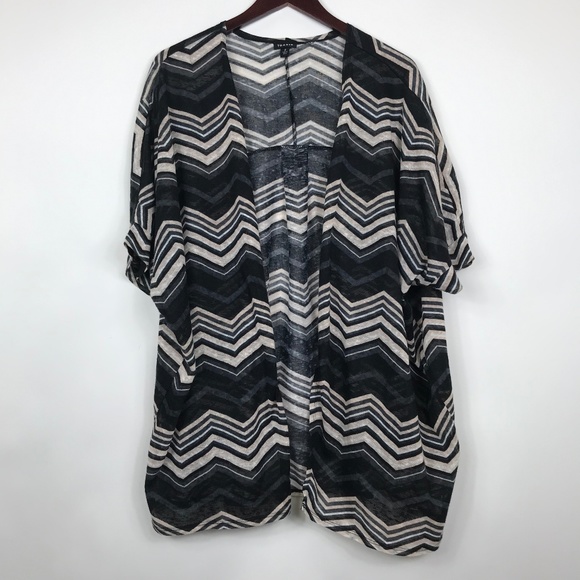 torrid Sweaters - Torrid  Size 3X Cardigan Chevron Short Sleeve